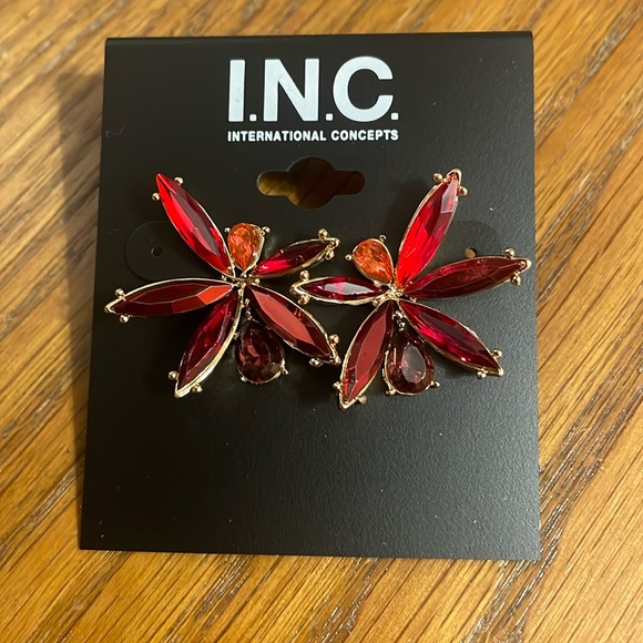 INC International Concepts Jewelry - NWT *** RED I.N.C. International Concepts Flower Stud Earrings